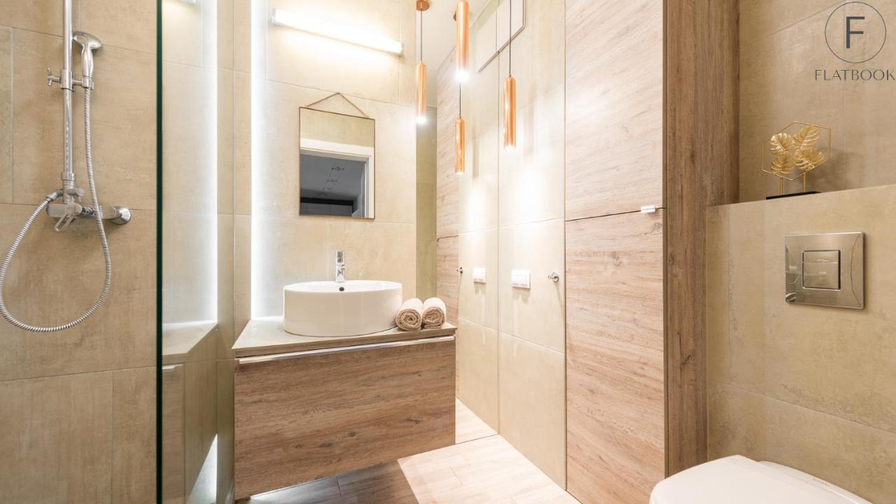 Flatbook - City Center Spa Apartments Torunska Гданьск Экстерьер фото